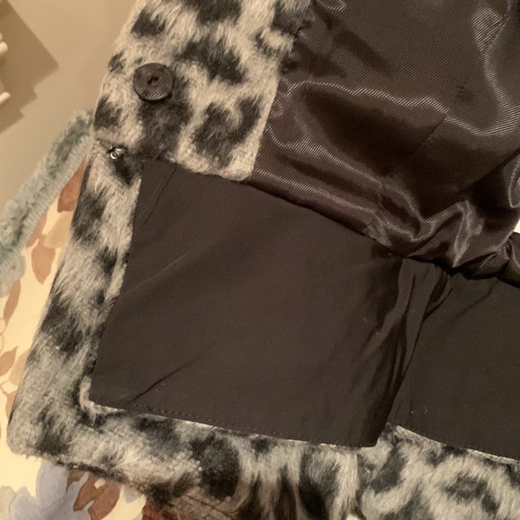 BCBGMAXAZRIA LUXURY DAVIE WOVEN FAUX FUR SHORT SLEEVE LEOPARD 🐆 PRINT JACKET S - Picture 4 of 11